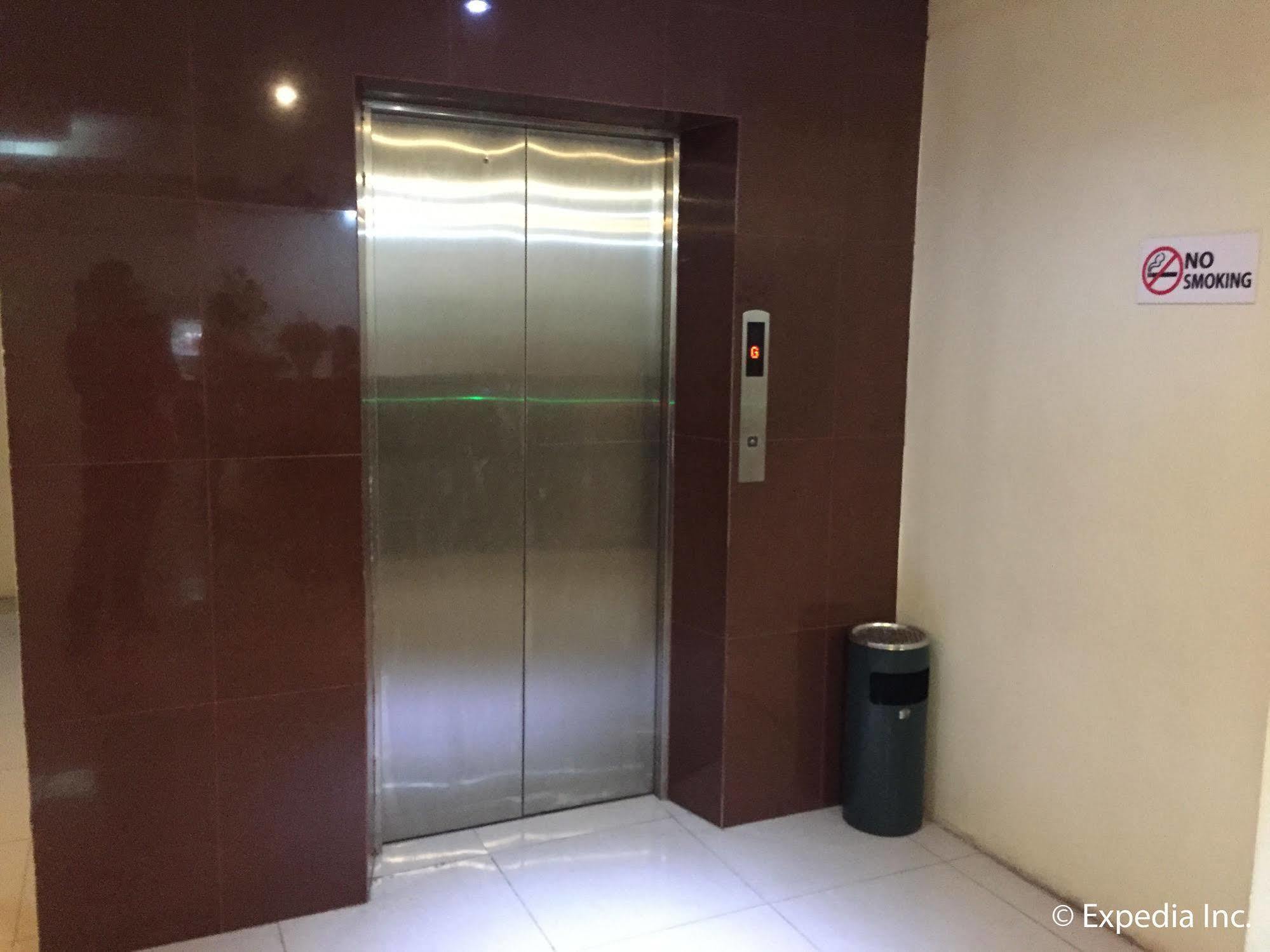 Metro Park Hotel Mandaue Cebu Εξωτερικό φωτογραφία